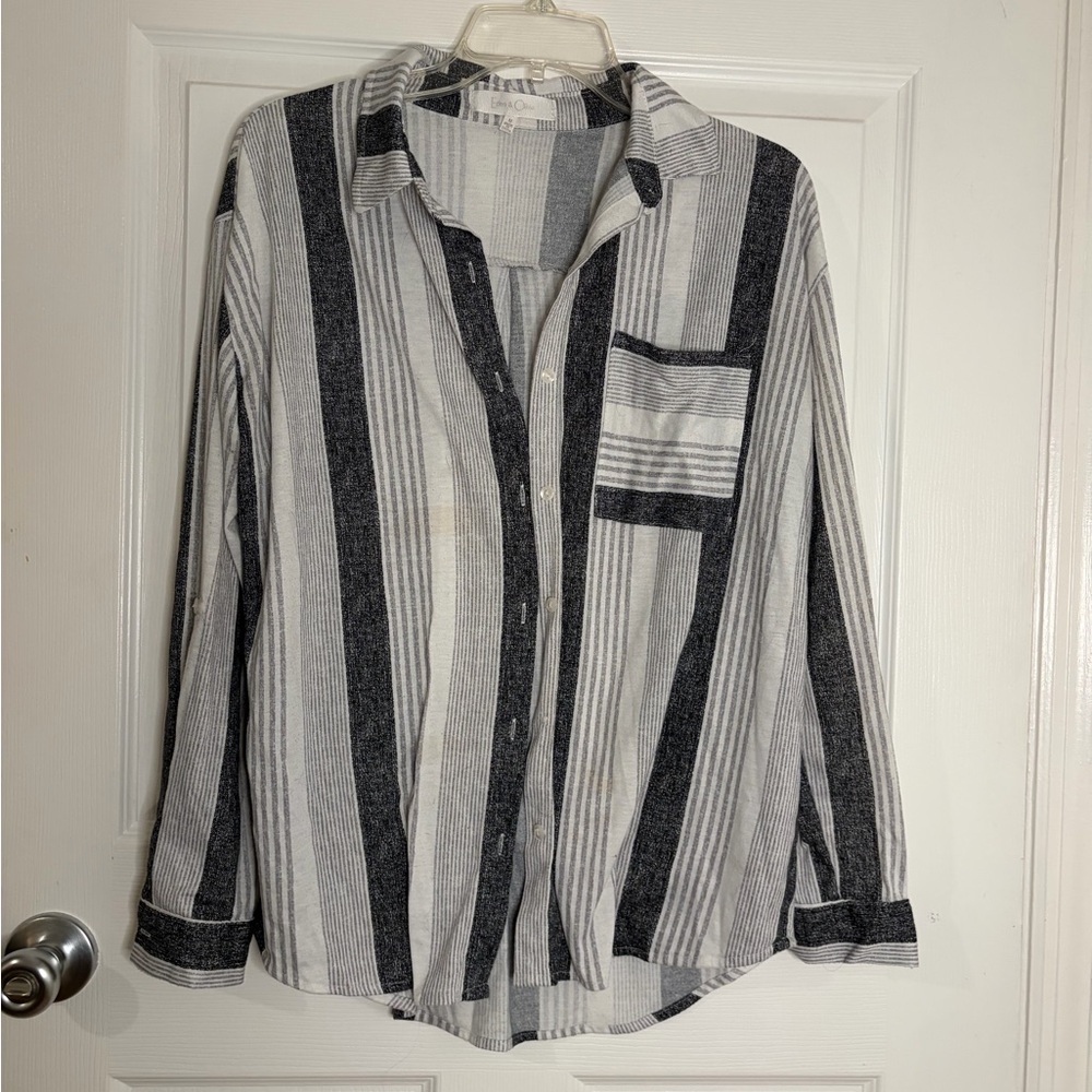 Eden & Olivia Men's Black and White Striped Shirt